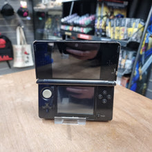 Load image into Gallery viewer, Nintendo 3DS Console Unboxed
